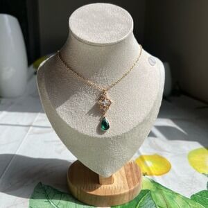 Boho Bridal Necklace, Emerald Teardrop, Bridgerton Jewelry, Victorian, Romantic